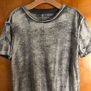 American Eagle Outfitters destroyed grey tee 🦅